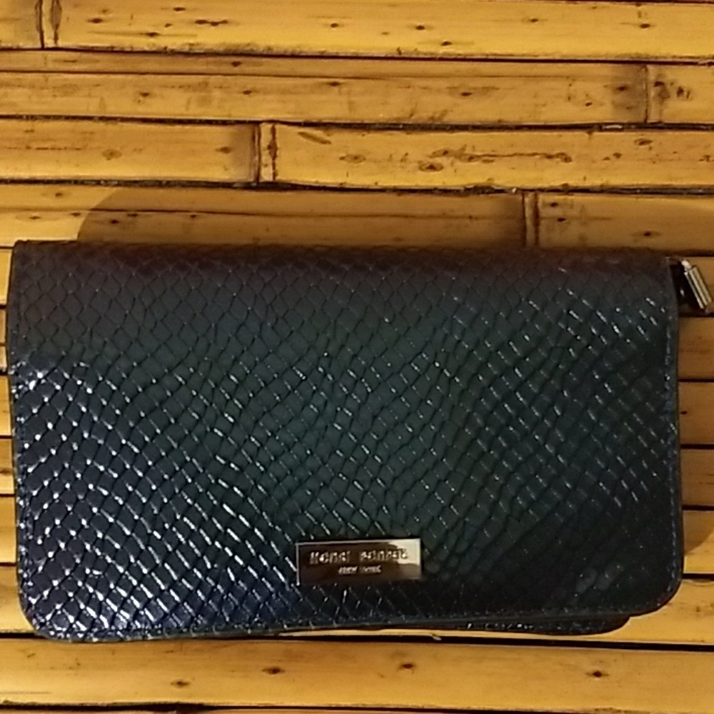Henri Bendel phone case wallet